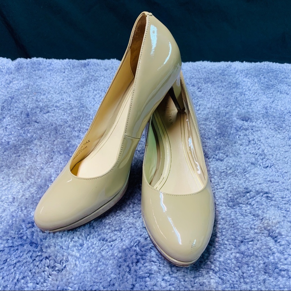 COLE HAAN & NIKE AIR Nude Pumps